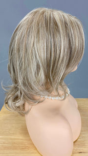 "Americana" (Cream Soda Blonde) BELLE TRESS Luxury Wig