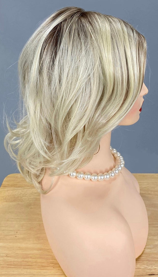 "Americana" (Bombshell Blonde) Luxury Wig