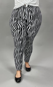 LEG-48 {In the Long Run} Black & White Print Leggings EXTENDED PLUS SIZE 3X/5X