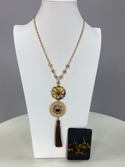 NECKLACE SET {Spot In The Dark} Gold Necklace & Earrings