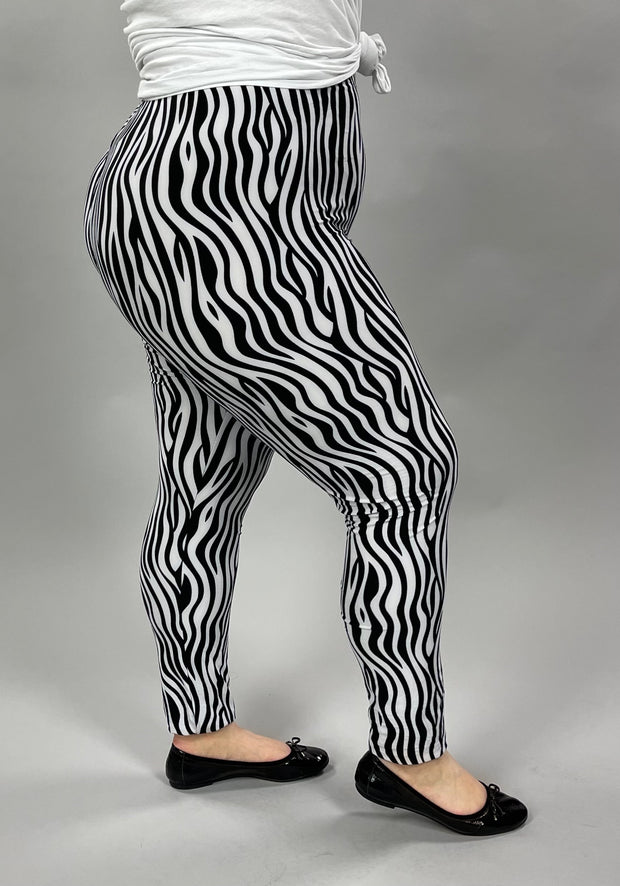 LEG-48 {In the Long Run} Black & White Print Leggings EXTENDED PLUS SIZE 3X/5X
