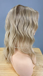 "Maxwella 18" (Champagne with Apple Pie) Luxury Wig