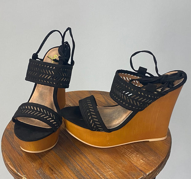 SHOES {Qupid} Black  With Wooden And Tie Detail