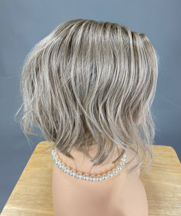 "City Roast" (Roca Margarita Blonde) Luxury Wig