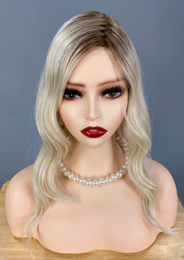 "Maxwella 18" (Bombshell Blonde) Luxury Wig