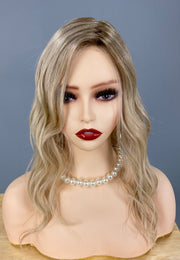 "Maxwella 18" (Champagne with Apple Pie) Luxury Wig
