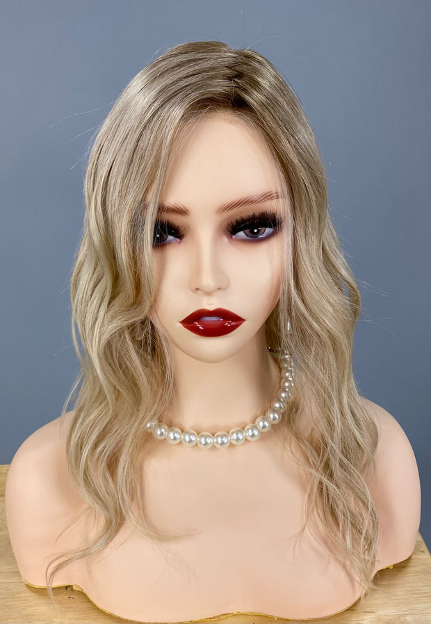 "Maxwella 18" (Champagne with Apple Pie) Luxury Wig