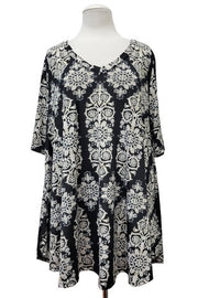 100 PSS {Class It Up} Black White Medallion Print V-Neck Top EXTENDED PLUS SIZE 3X 4X 5X