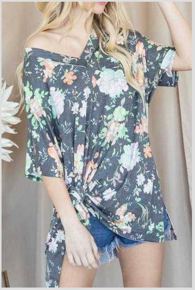 62 PSS-L {Stay Awhile}  Gray Floral V-Neck Top PLUS SIZE XL 2X 3X