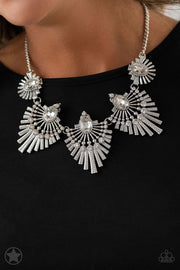 PAPARAZZI (136) {Miss YOU-niverse}   Necklace & Earrings