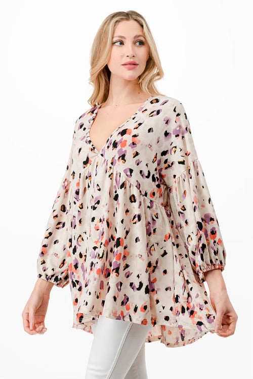 95 PQ-A {Places To Go} Multi-Color Print V-Neck Top PLUS SIZE 1X 2X 3X