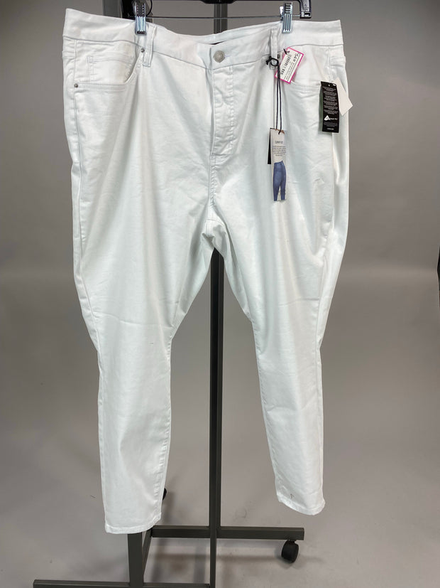 BT-X [ROYALTY FOR ME} White Skinny Jeans