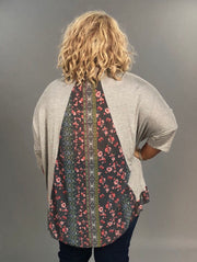 cp-X {Walk Me Home} Gray Floral Contrast Hi-Lo Ruffle Hem Top 2X