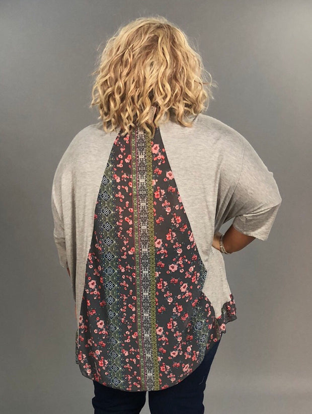 cp-X {Walk Me Home} Gray Floral Contrast Hi-Lo Ruffle Hem Top 2X