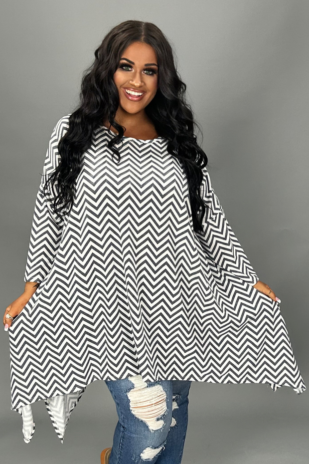 38 PQ {Listening Intently} Grey/Ivory Zig Zag Print Top PLUS SIZE XL 2X 3X